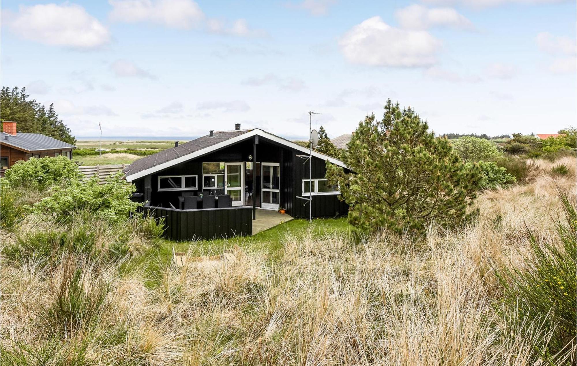 3 Bedroom Awesome Home In Hvide Sande Exterior foto